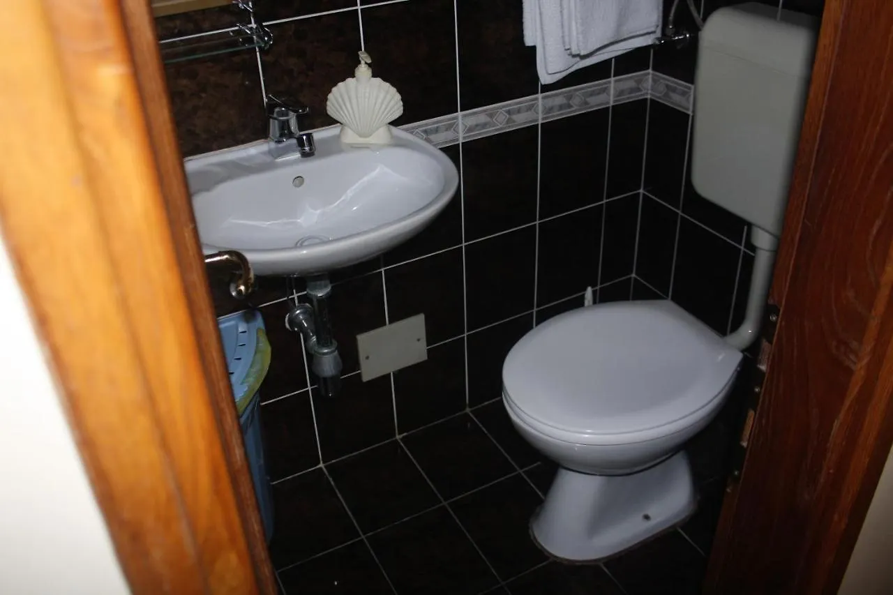 Apartman Crikvenica 30099 - Dane 0*,